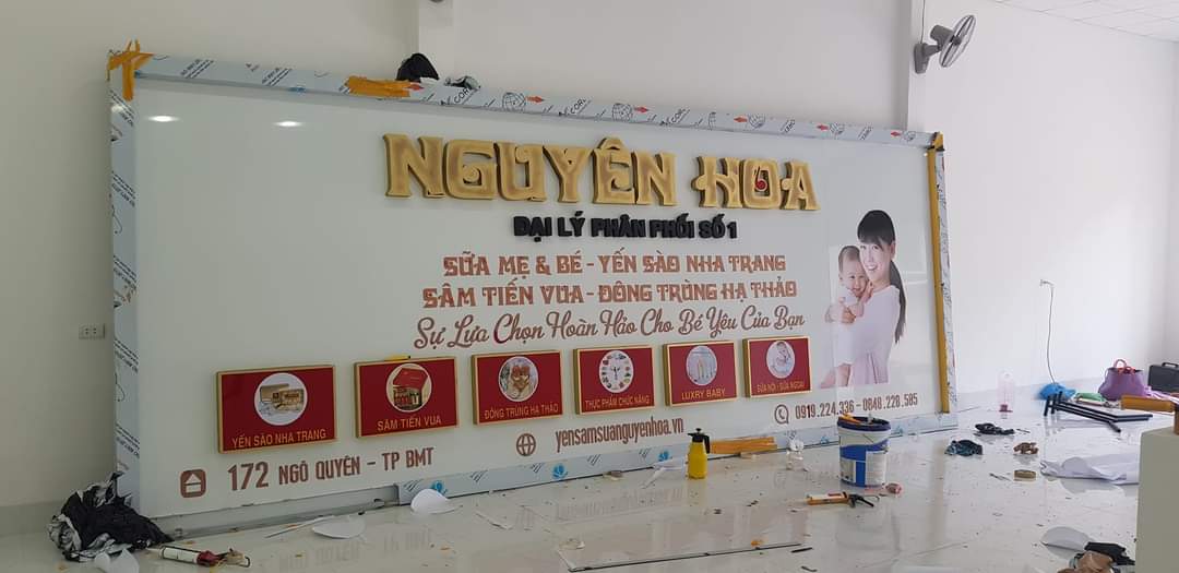 Bảng hiệu Shop Yến Xào Nguyên Hoa