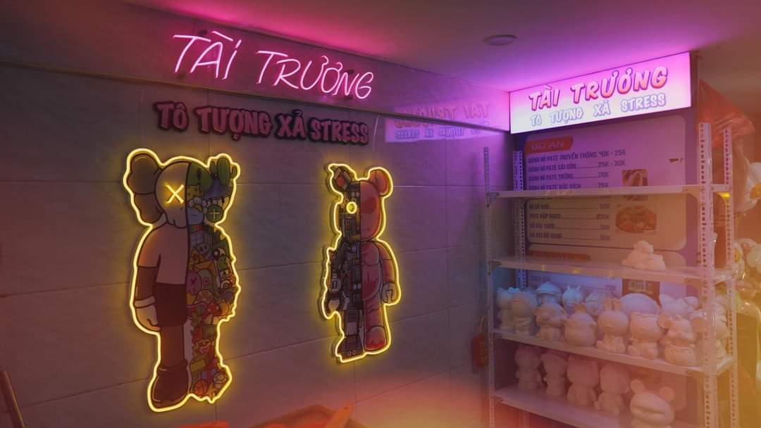 Bảng đèn led neon theo tranh