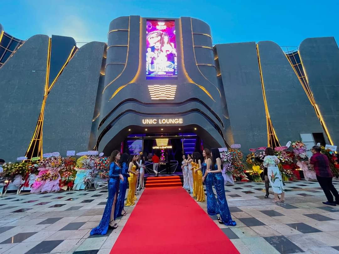 Bảng hiệu đẹp Quán Bar Lounge Unic