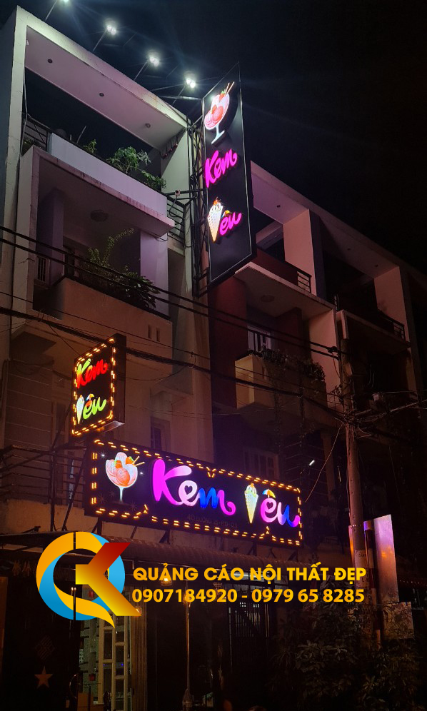 Bảng hiệu Quán Kem